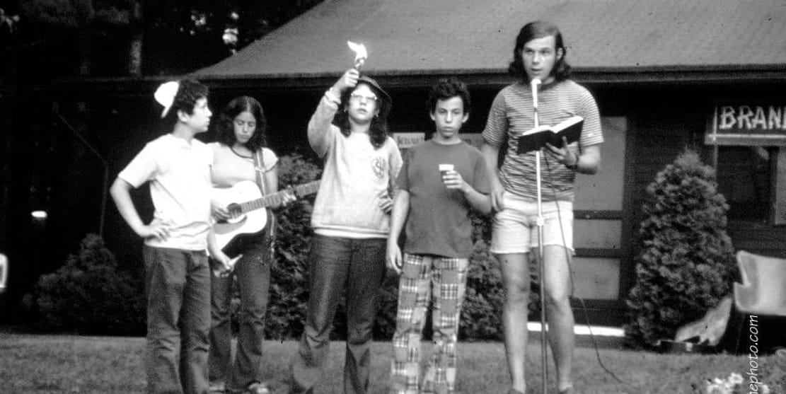 Historical photo of Young Judaea staff and campers