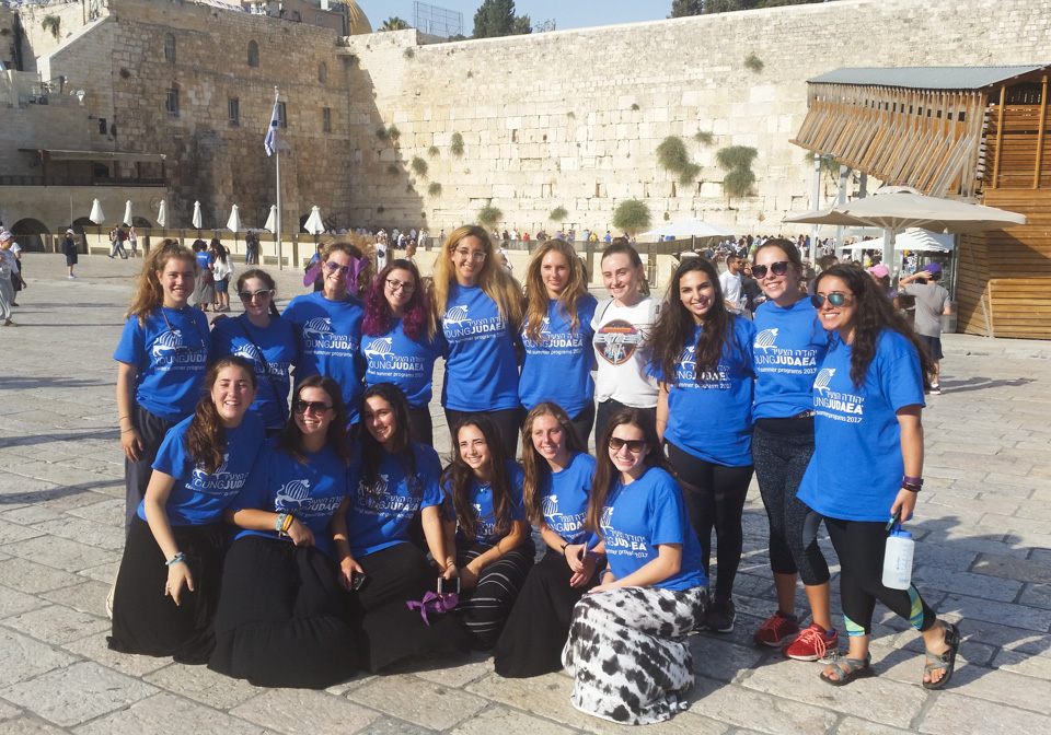 Group of Young Judaea teen girls in Israel