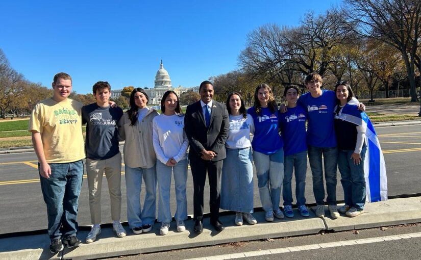 30,000 students lead historic march for Israel in Washington D.C.